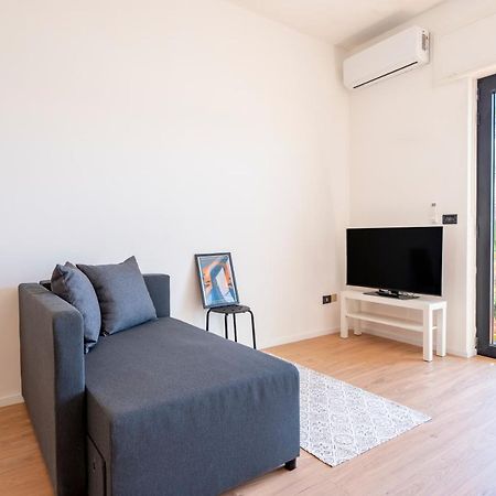 Central & Elegant Loft - With Balcony 巴里 外观 照片