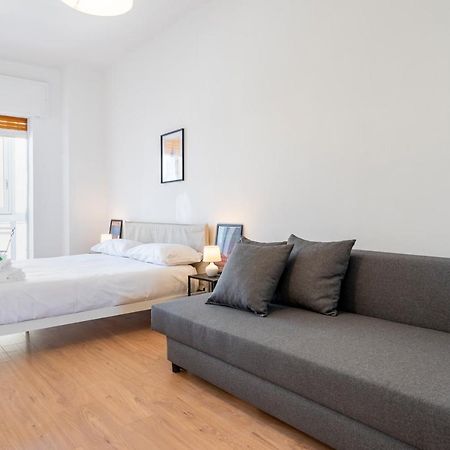 Central & Elegant Loft - With Balcony 巴里 外观 照片