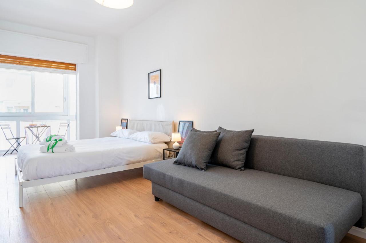 Central & Elegant Loft - With Balcony 巴里 外观 照片
